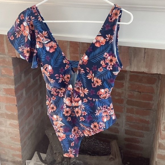 2021 Ruffle Print Floral Swimsuit Solid Deep-V Beachwear Monkini Medium - Picture 6 of 7